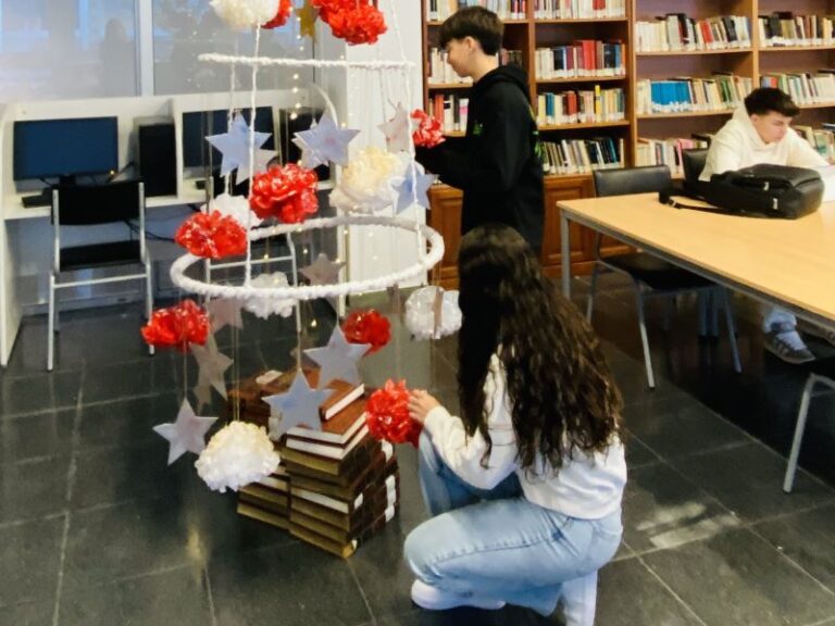 Arbre de Nadal Biblioteca